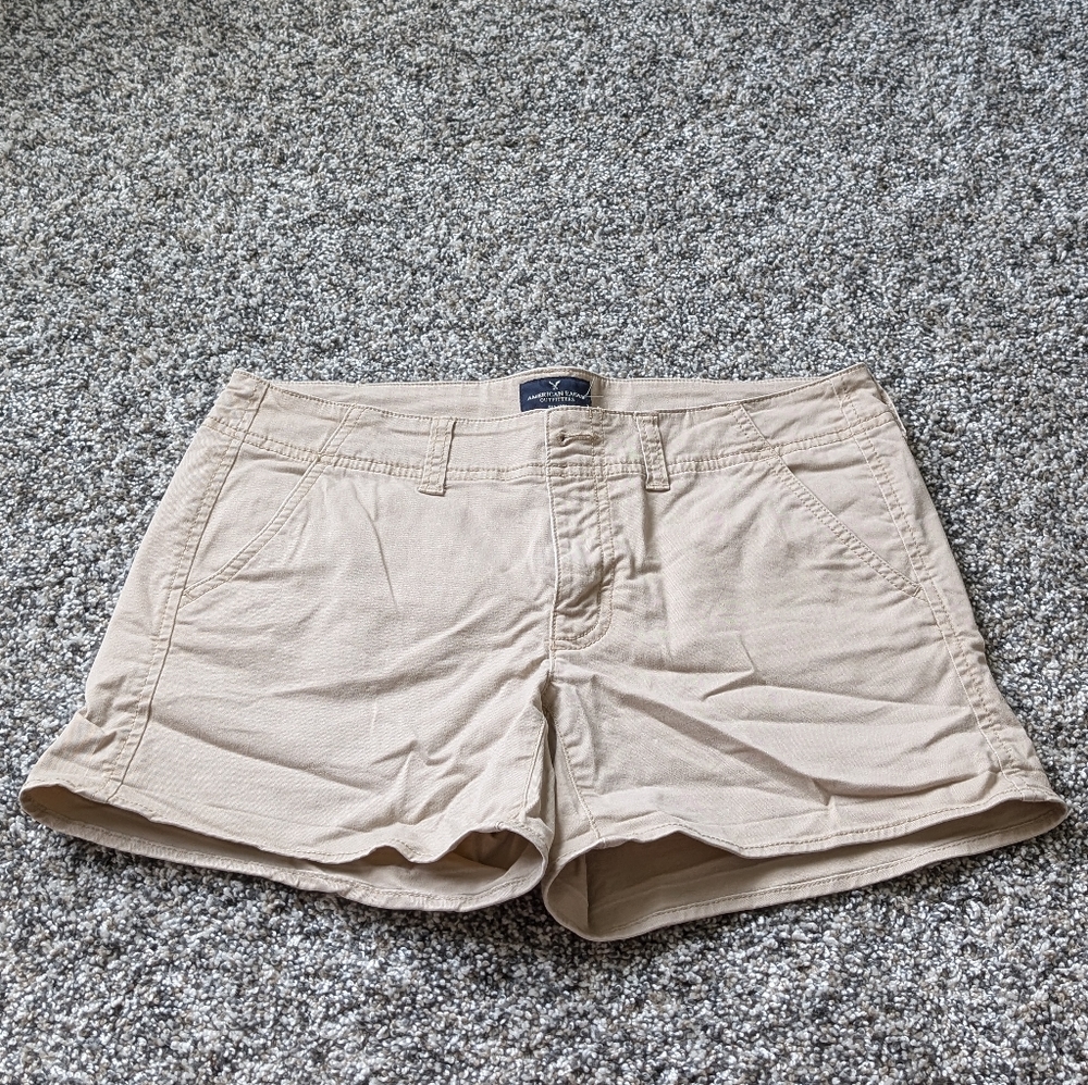 Khaki American Eagle Shorts